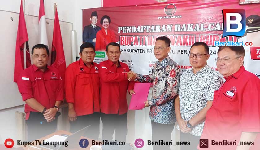 Adi Erlansyah Daftar Bacabup Pringsewu ke PDI-P dan PAN