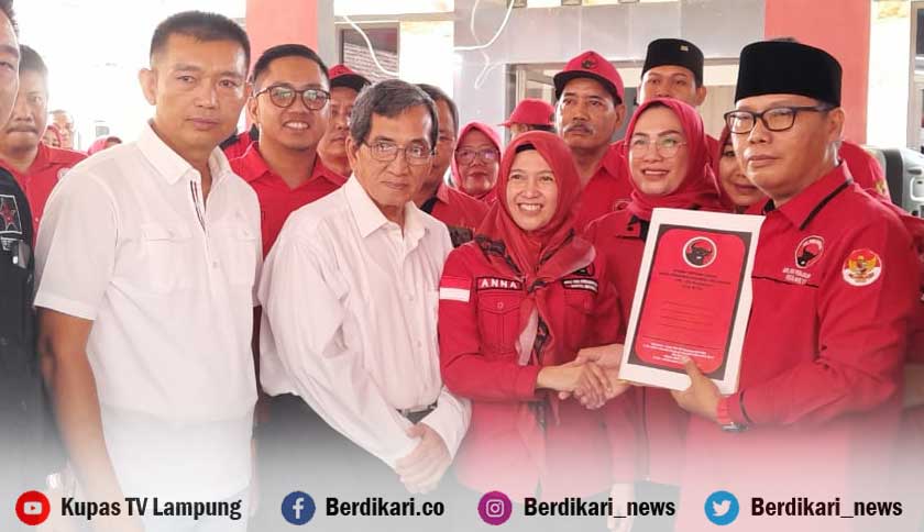 Anna Morinda Kembalikan Berkas Bacalon Walkot Metro ke PDI Perjuangan