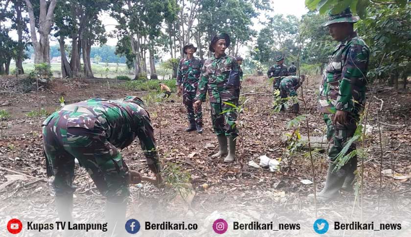 Antisipasi Banjir dan Wabah Penyakit, TNI Tanam 1000 Bibit Pohon di Metro