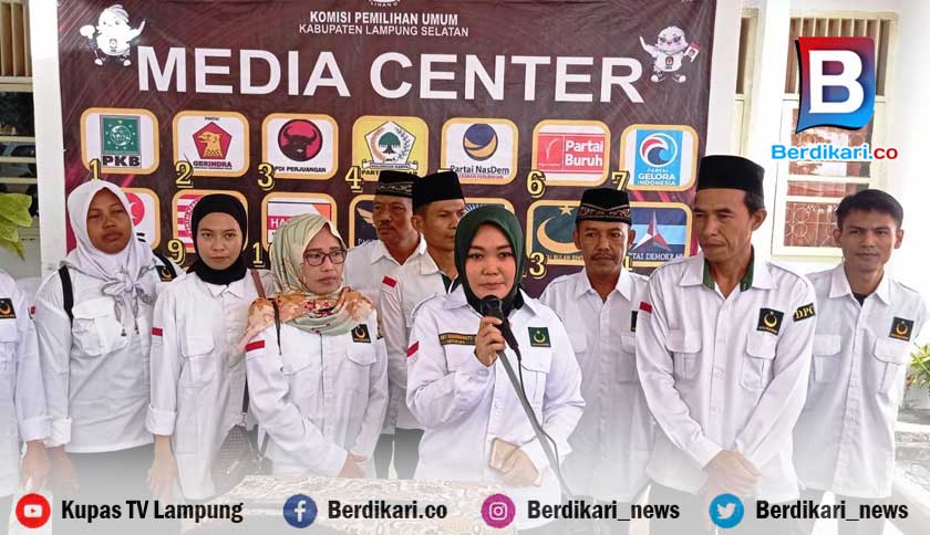 Daftarkan Caleg, DPC PBB Lamsel Targetkan 6 Kursi di Pemilu 2024