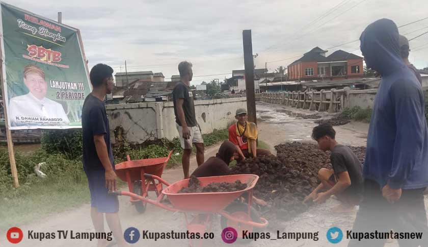 Dawam Rahardjo Diprediksi Mau Nyalon Lagi, Warga: Jalan Rusak Bertahun-tahun Saja Tidak Diperbaiki