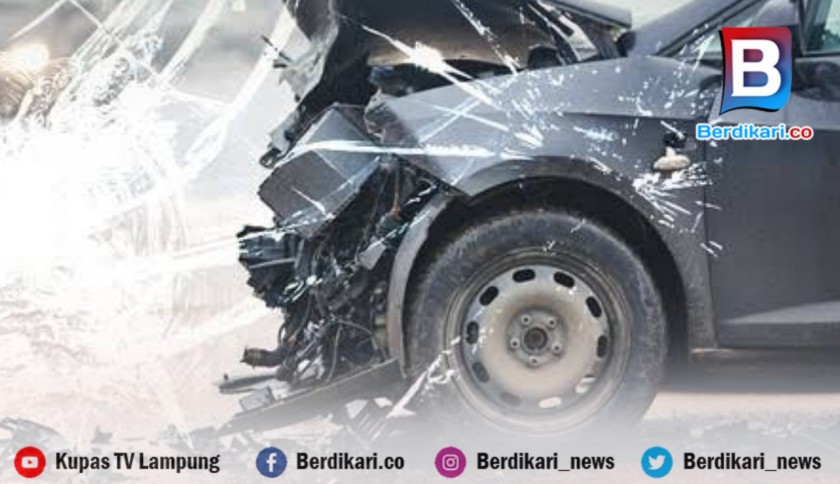 Dua Korban Tewas Akibat Kecelakaan Mobil vs Truk di Bandar Lampung