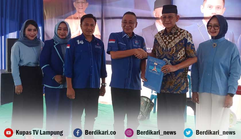 Pilkada Pringsewu 2024, Adi Erlansyah Terima Surat Tugas Konsolidasi Dari Demokrat  