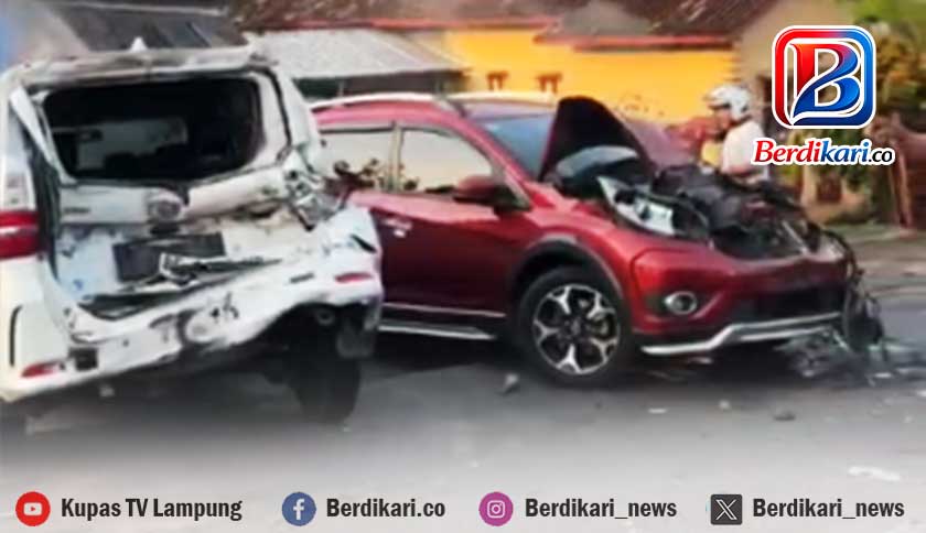 Rem Blong Picu Tabrakan Beruntun di Pesawaran, Delapan Kendaraan Ringsek