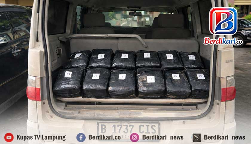 Sabu 15,7 Kg Diselundupkan Pakai Ambulans, Empat Kurir Ditangkap