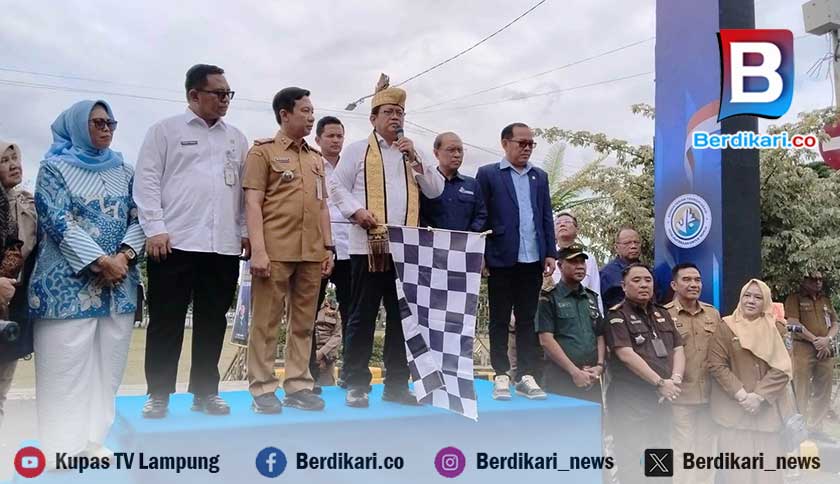 Wamen Transmigrasi Lepas 45 KK Program Trans Karya Nusantara dari Lampung