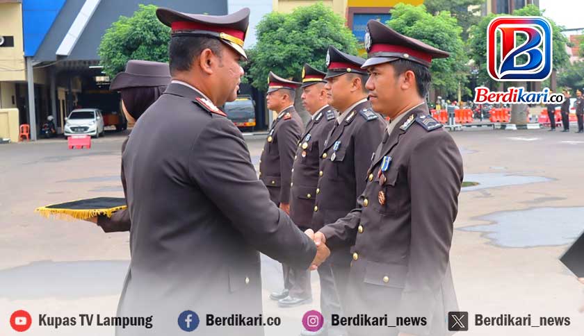 57 Personel Polresta Bandar Lampung Raih Satya Lencana