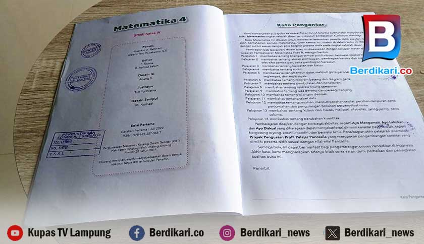 Buku dengan Cap Perpustakaan SD di Lambar Dijual Bebas
