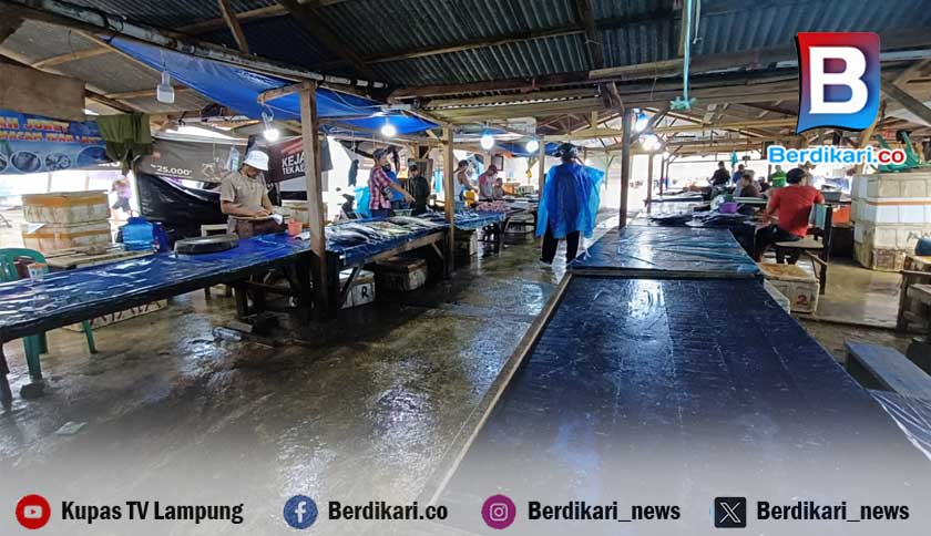 Dampak Cuaca Ekstrem di Kotaagung Tanggamus, Pasar Sepi, Nelayan Tak Melaut