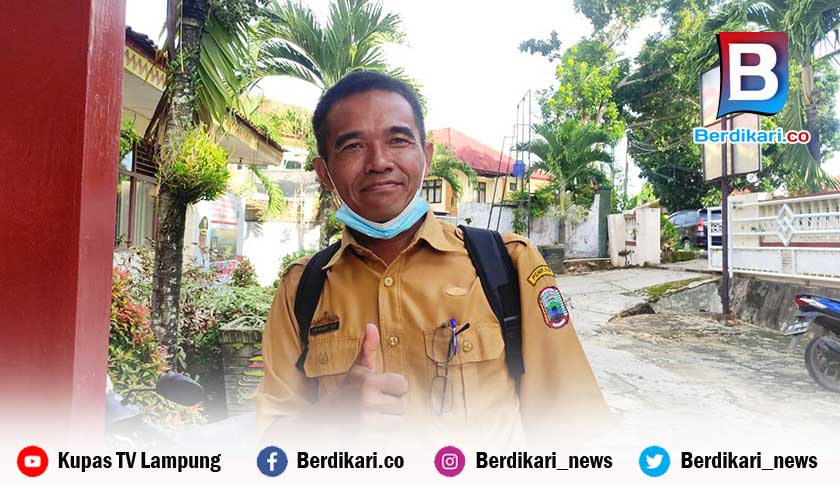 Pilih Jadi Guru, Iis Wahyudi Rela Lepas Jabatan Kades Baktirasa Lampung Selatan