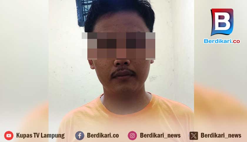 Pria di Lamteng Kuras m-Banking Rekan Kerja