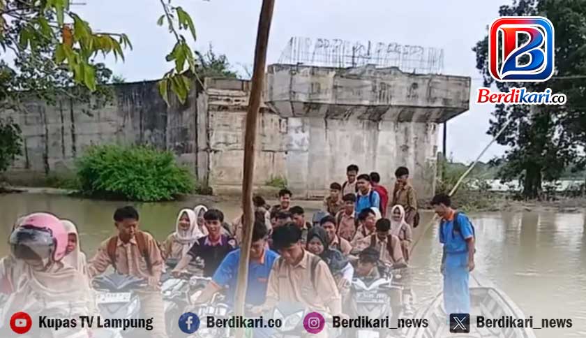 Siswa Kerap Datang Terlambat ke Sekolah Gegara Jembatan Way Bungur Lamtim Mangkrak