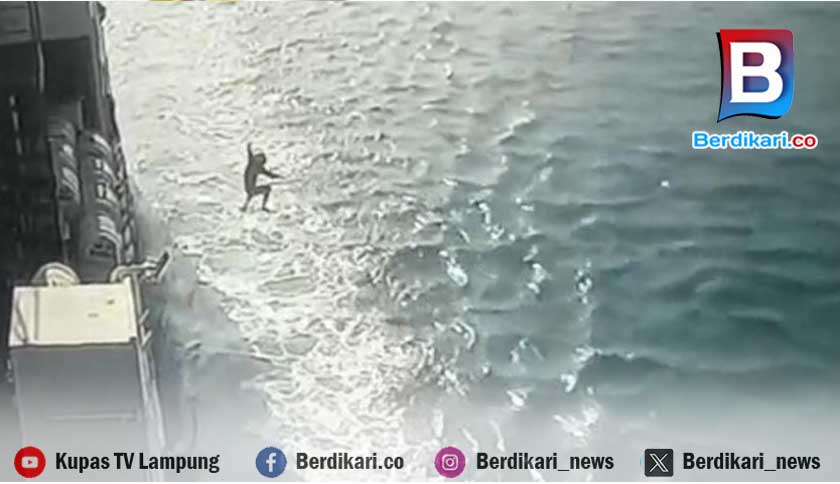 Warga Jambi Nekat Lompat dari Kapal di Perairan Bakauheni