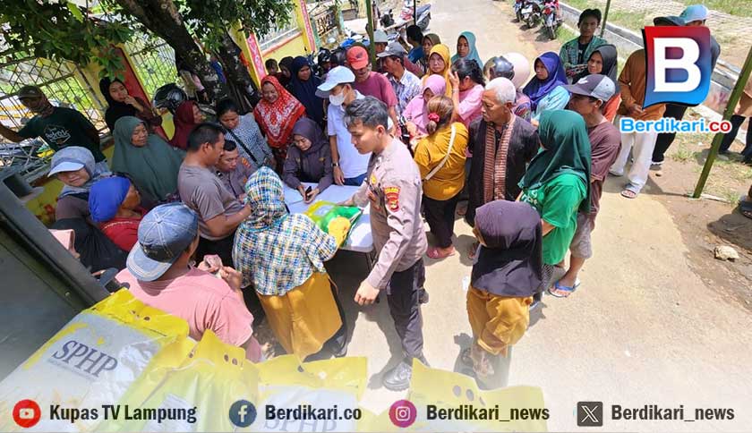 Warga Serbu Gerakan Pangan Murah di Lamteng